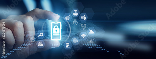 Fotografie Cybersecurity expert testing phones