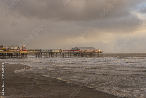 blackpool-central-pier-end-and-breaking-waves