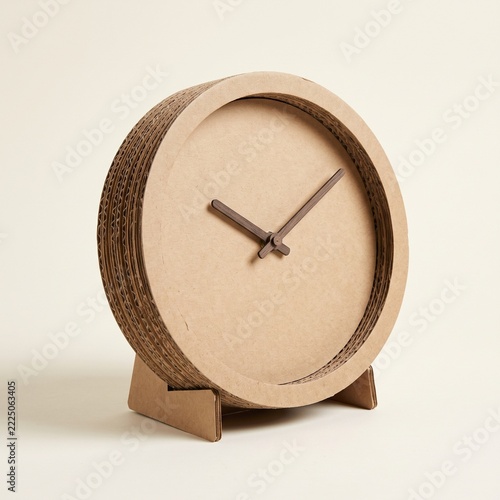 Sustainable Kraft Paper Clock Concept