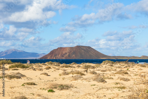 Grandes Playas de Corralejo e sullo sfondo la Isla de Lobos