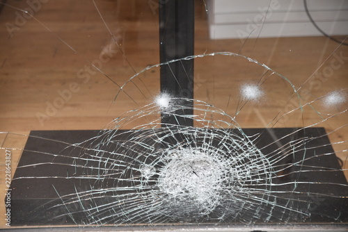 Vitrine brisée à Paris, France