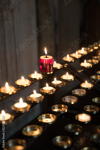 prayer votive candle stand at worcester cathedral