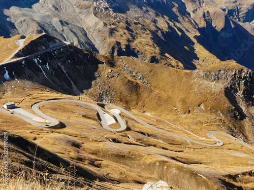 Obraz na plátně Grossglockner high alpine road winding through austrias mountain landscape