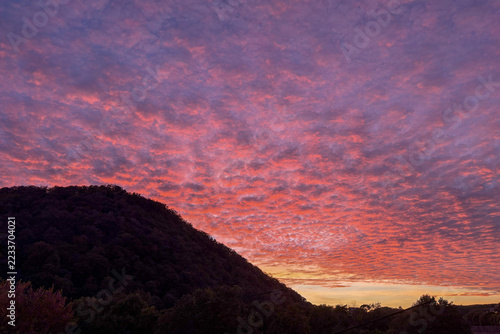 Ciel nuageux au crépuscule