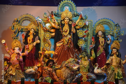Obraz na plátně godess durga idol during puja carnival in india