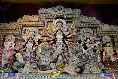 Obraz na plátně godess durga idol during puja carnival in india