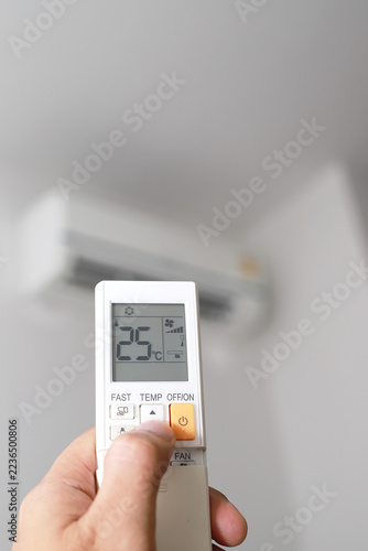 Set the air conditioner to 25 degrees to save electricity.